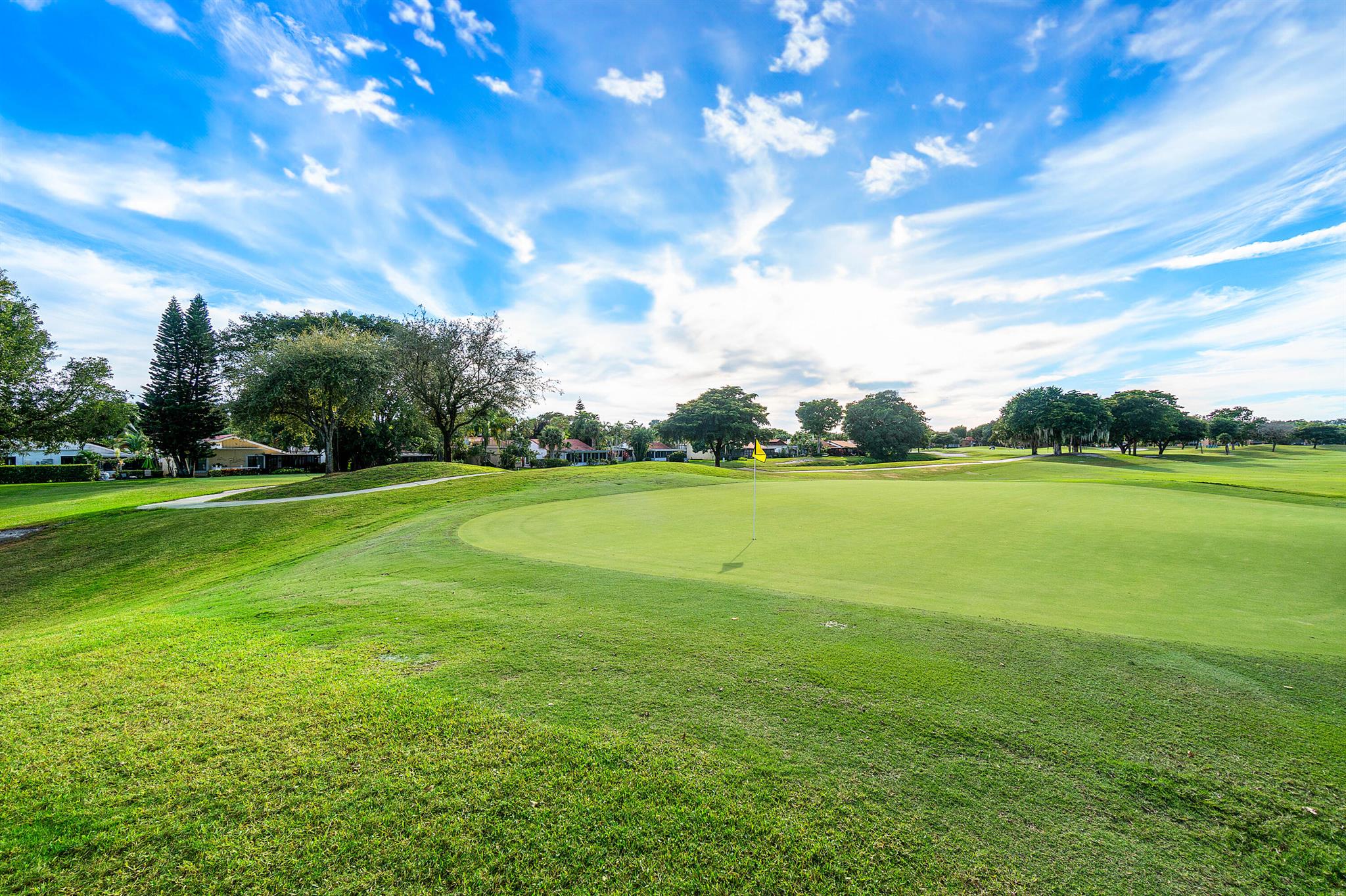 VILLAS OF MONTEREY AT IND - Residential