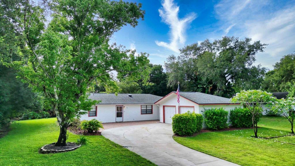 Photo of 930 47th Avenue, Vero Beach, FL 32968 (MLS # F10507866)