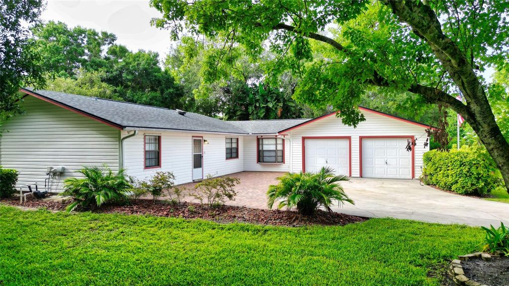 Photo of 930 47th Avenue, Vero Beach, FL 32968 (MLS # F10507866)