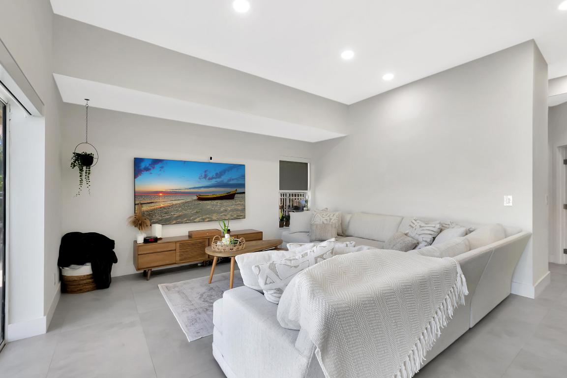 BOCA WINDS PAR D-1 - Residential