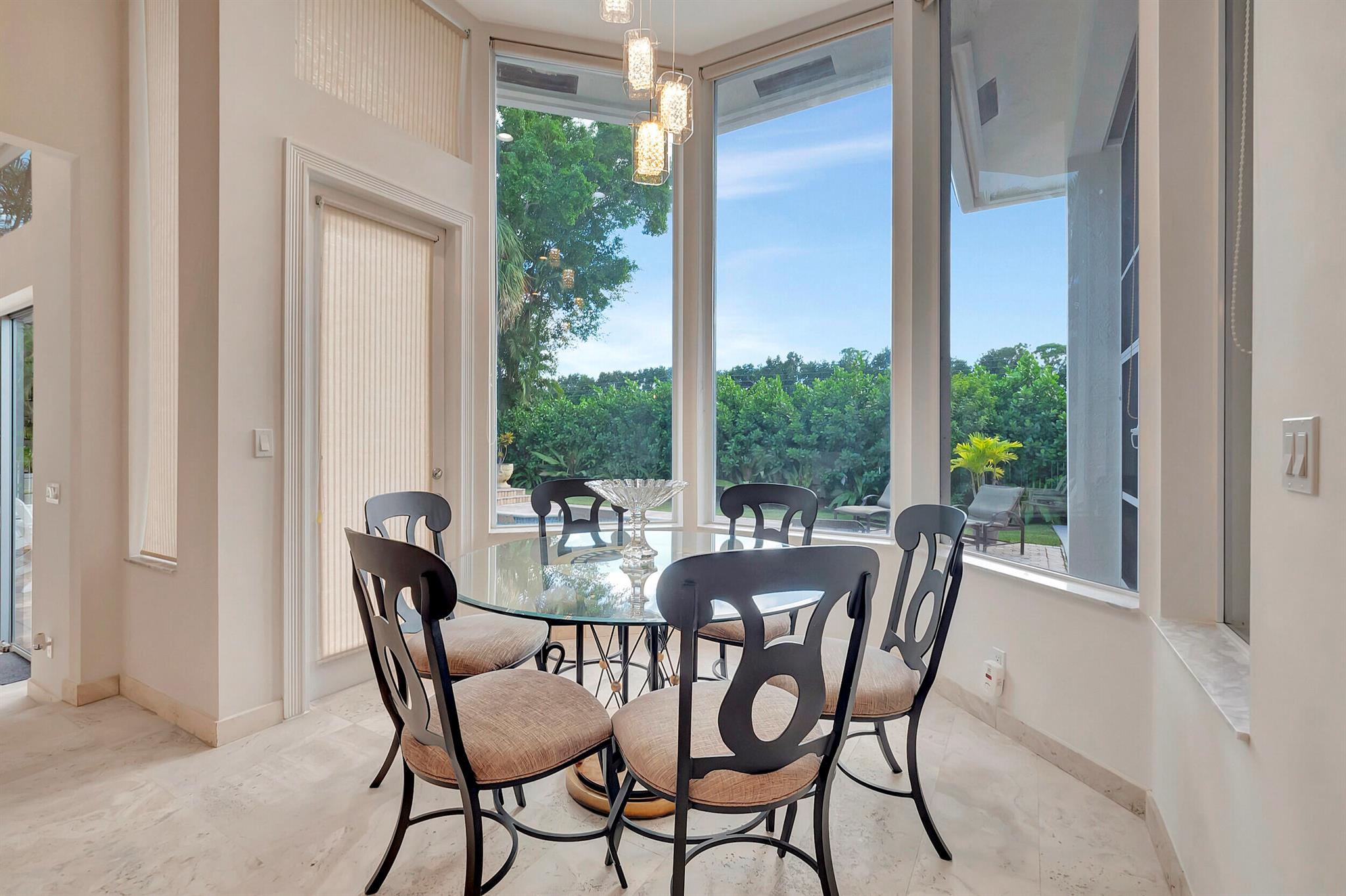 DEVON PLACE - Residential