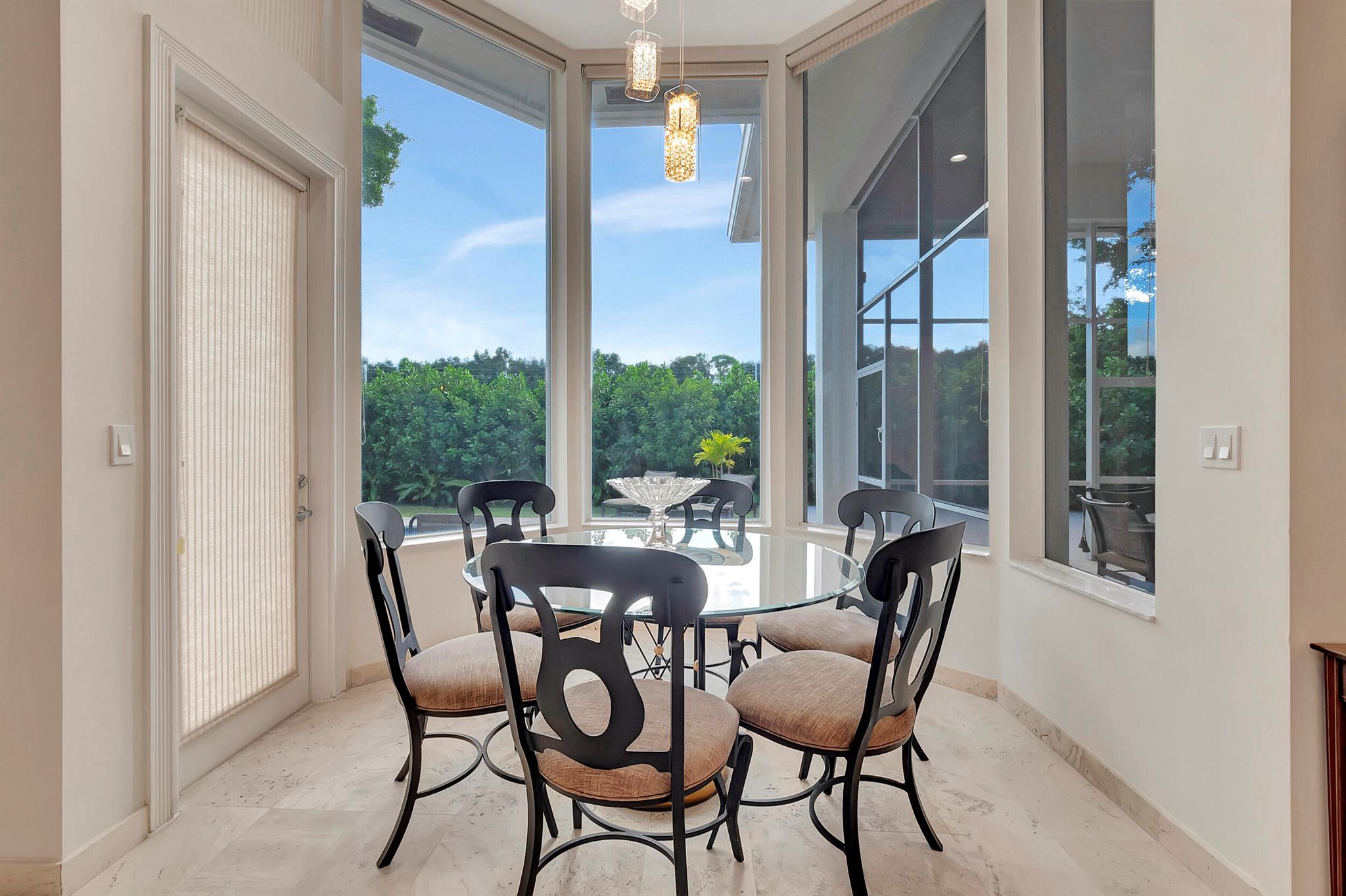 DEVON PLACE - Residential