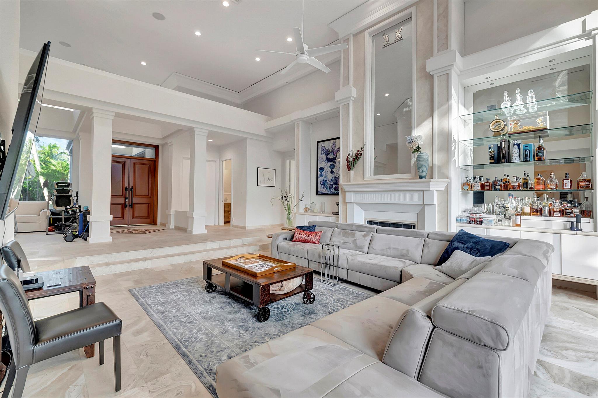 DEVON PLACE - Residential