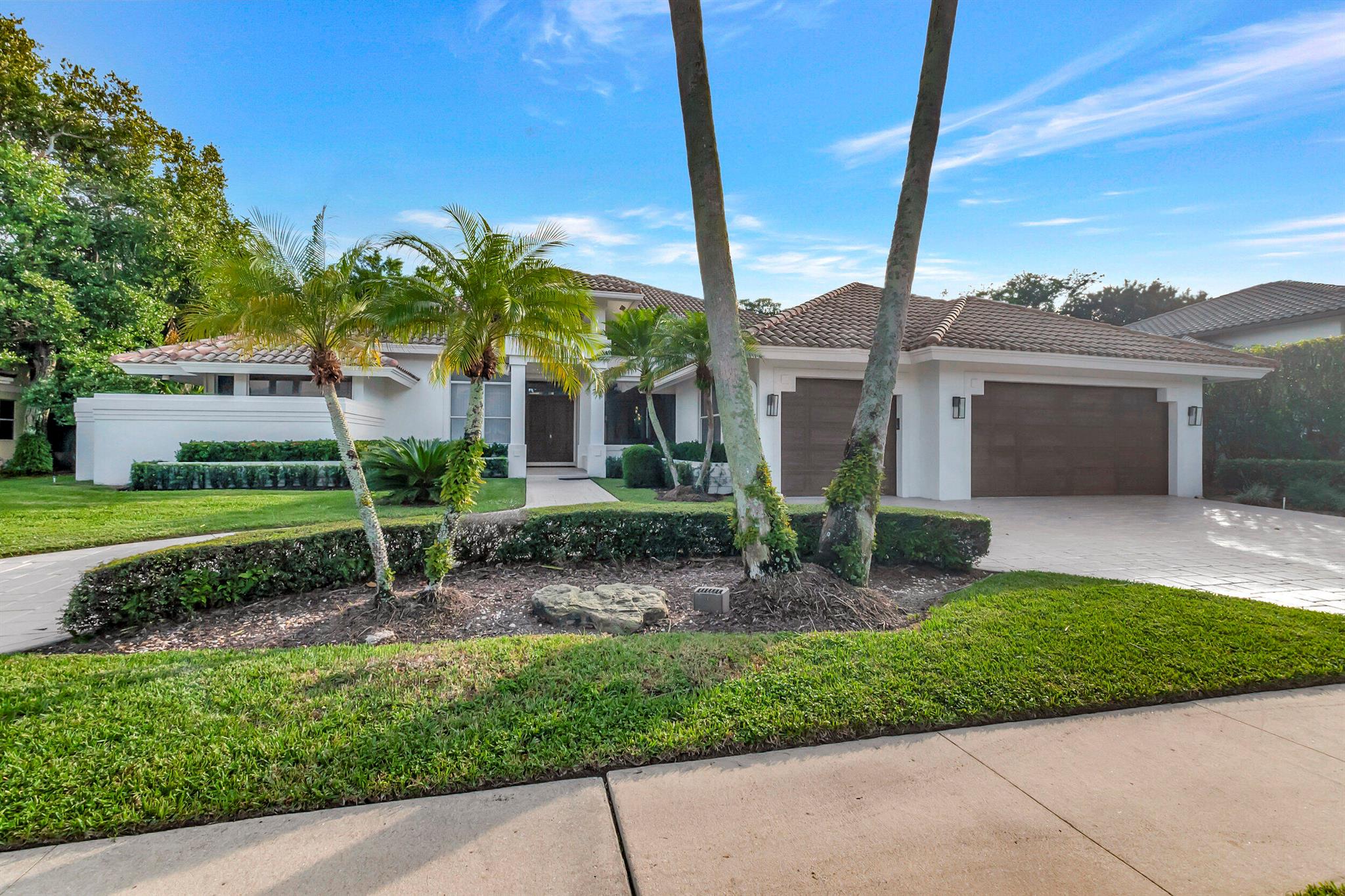 DEVON PLACE - Residential