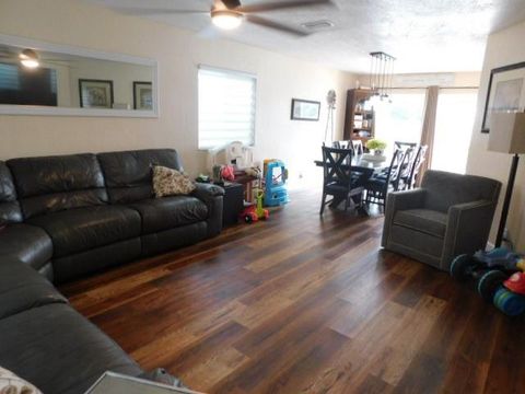 Single Family Residence in Cooper City FL 4911 101st Ave Ave 16.jpg