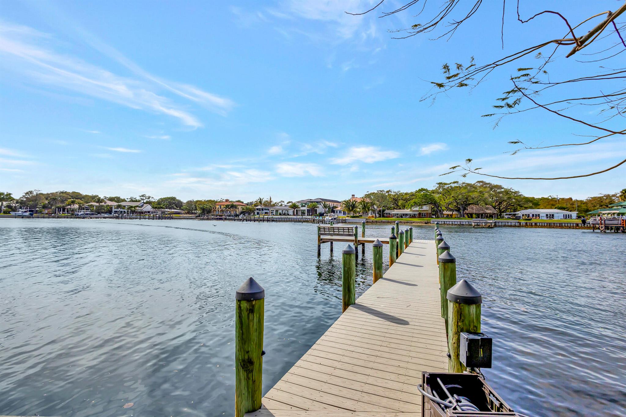 JUNO ISLES PLAT NO 1 LOT - Residential