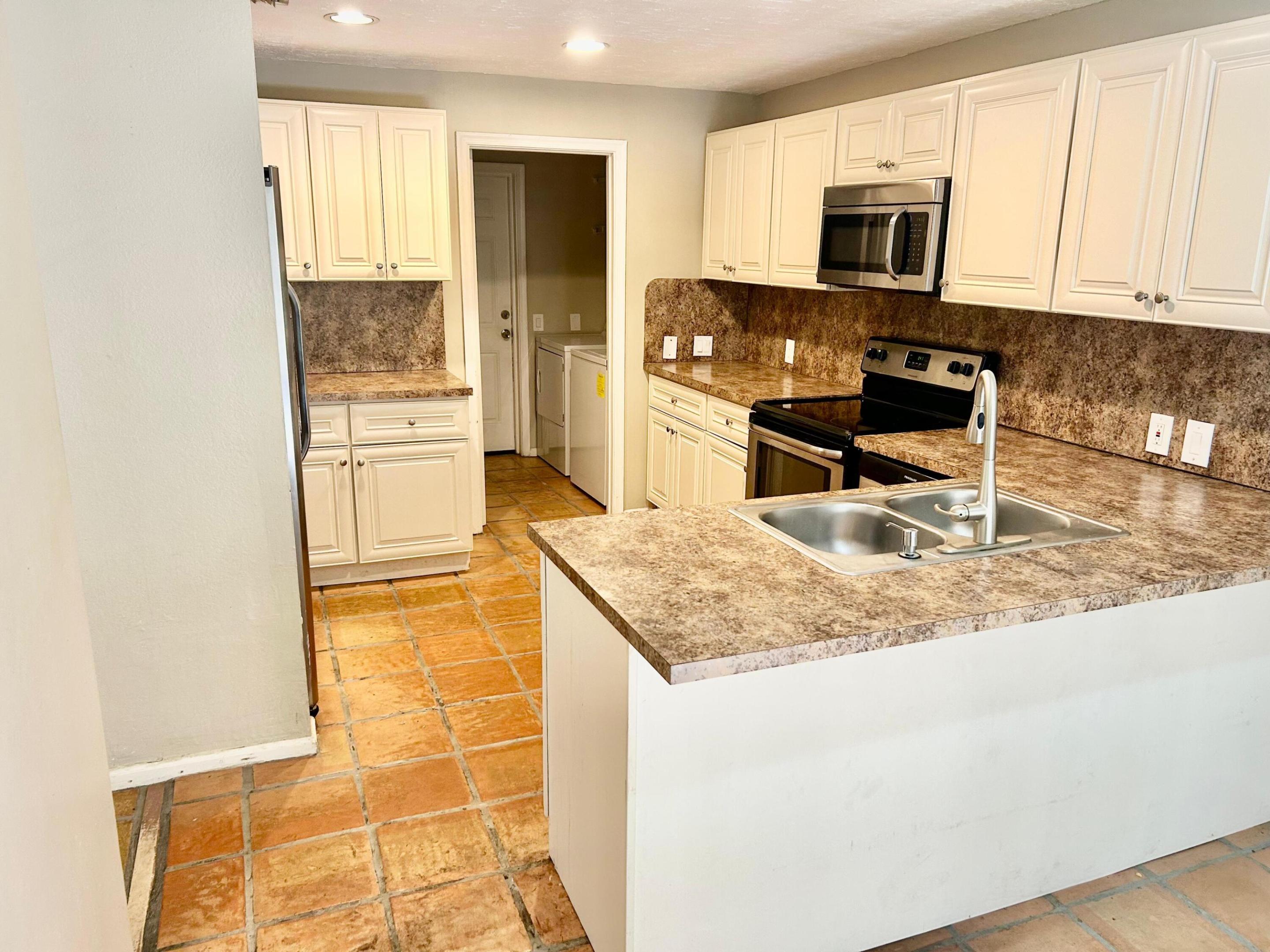 MERIDIANA AT BOCA POINTE I - Residential