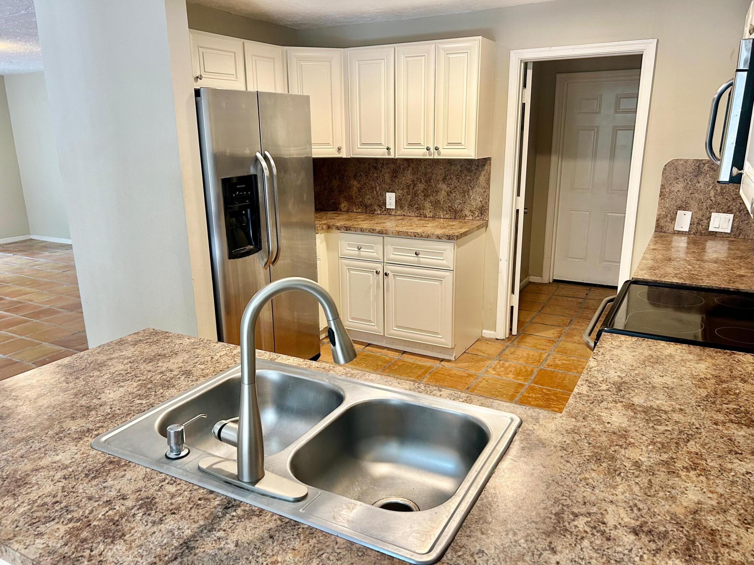 MERIDIANA AT BOCA POINTE I - Residential