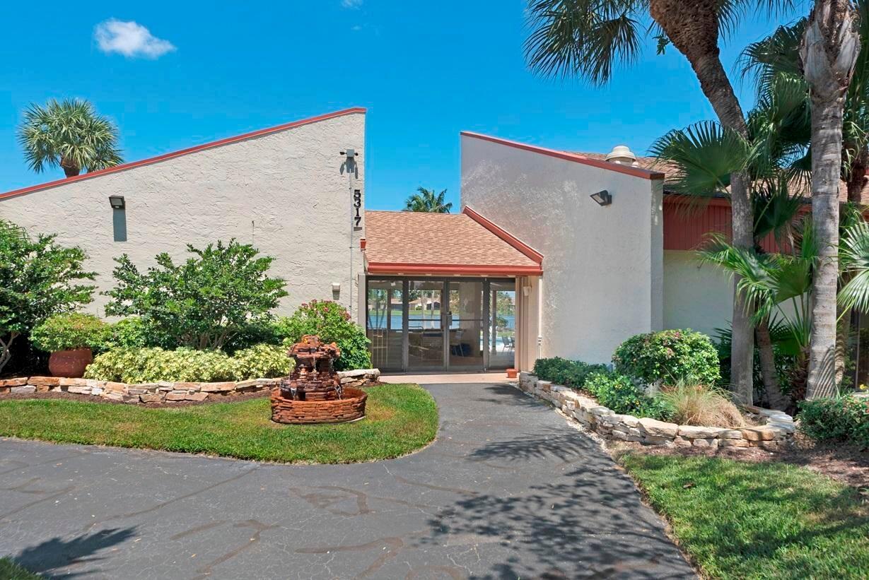 MIRROR LAKES 1 - Residential Lease