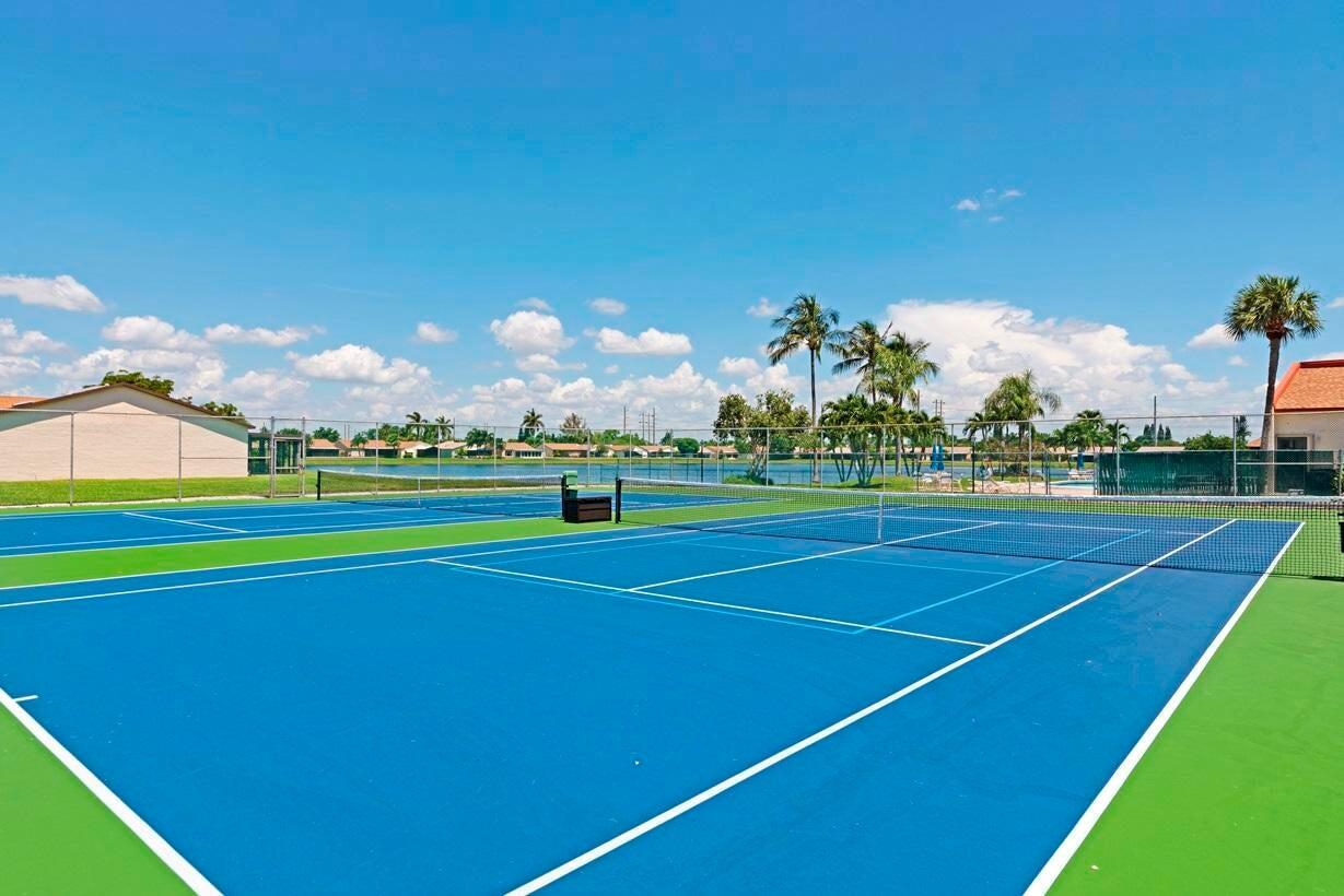 MIRROR LAKES 1 - Residential Lease