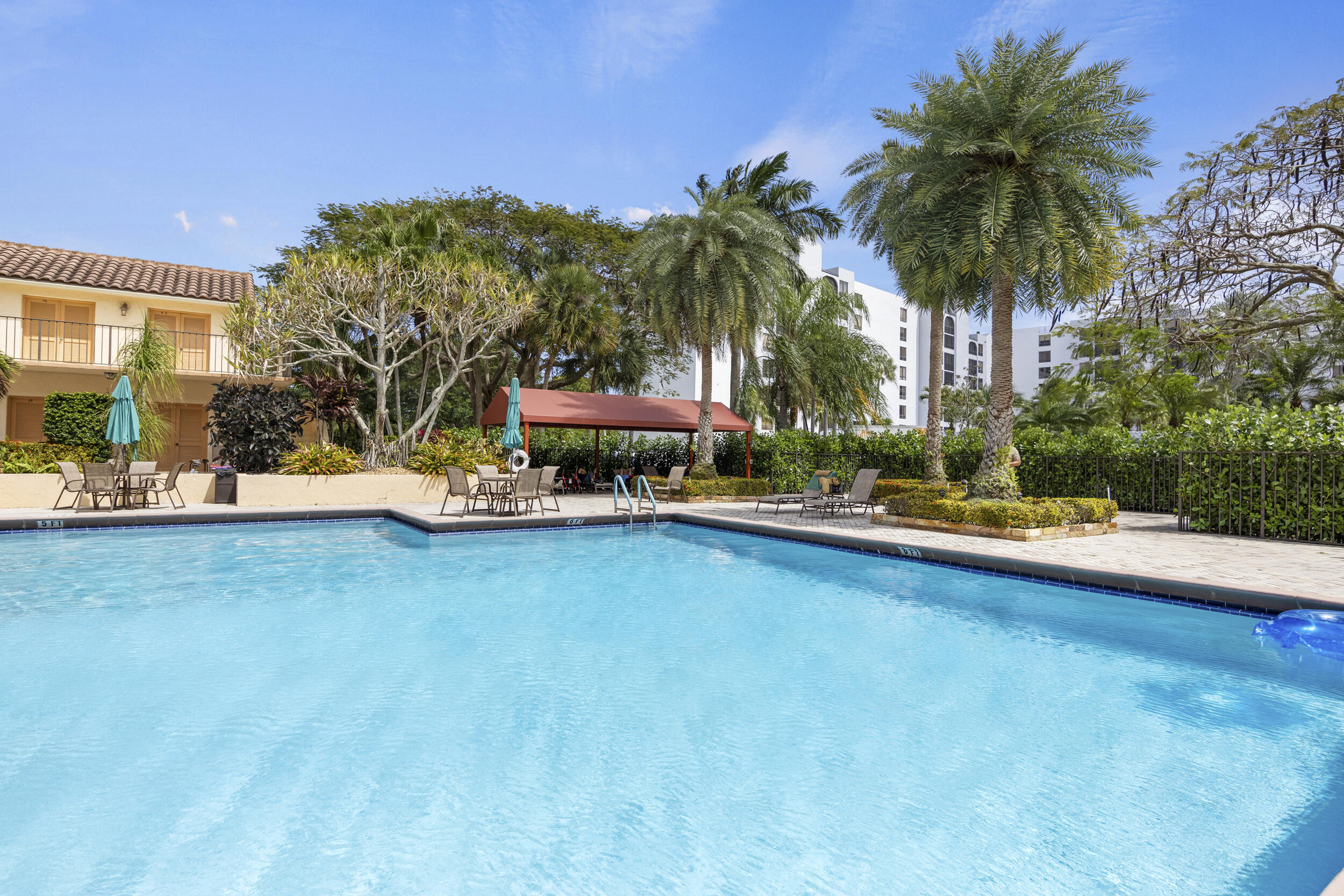 PROMENADE AT BOCA POINTE CONDOS 1,2 AND 3 IN OR413 - Residential