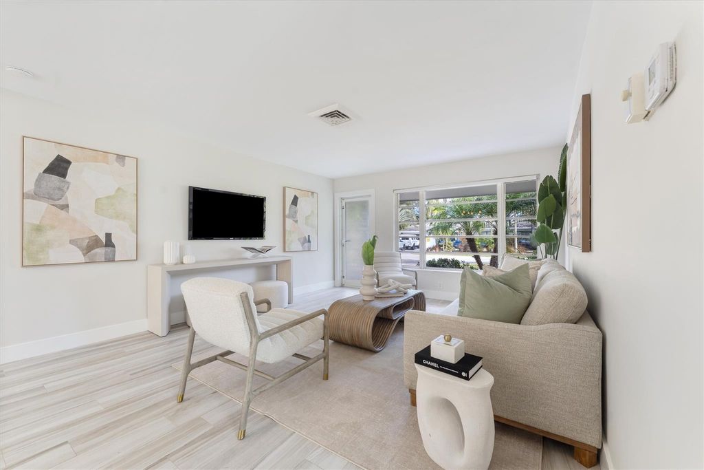 Photo of 1532 NE 28 Drive, Wilton Manors, FL 33334 (MLS # F10550648)