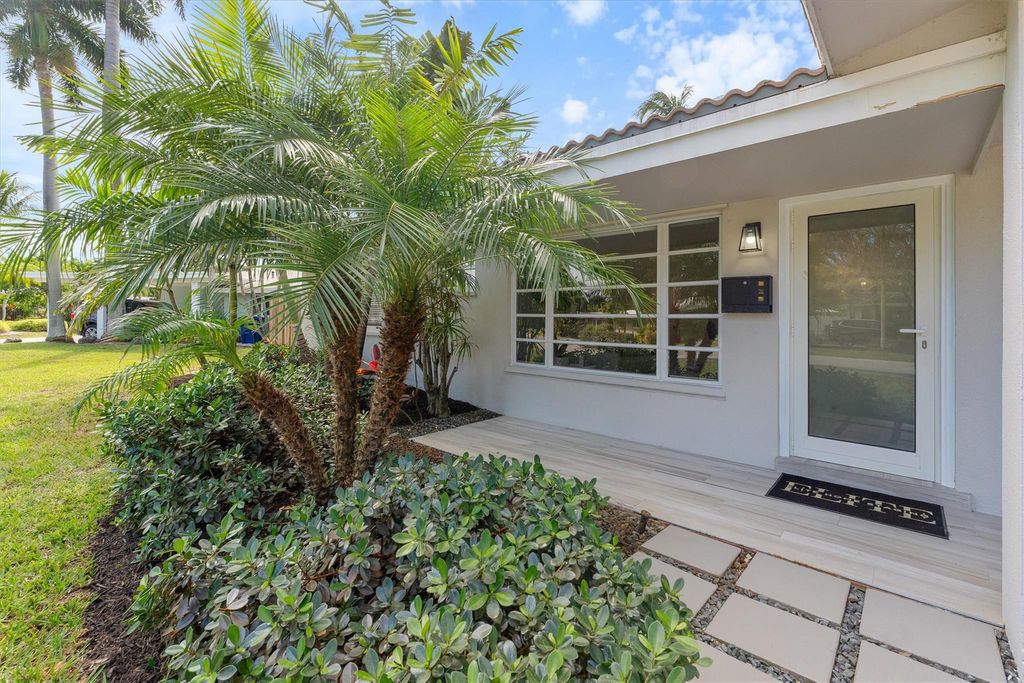 Photo of 1532 NE 28 Drive, Wilton Manors, FL 33334 (MLS # F10550648)