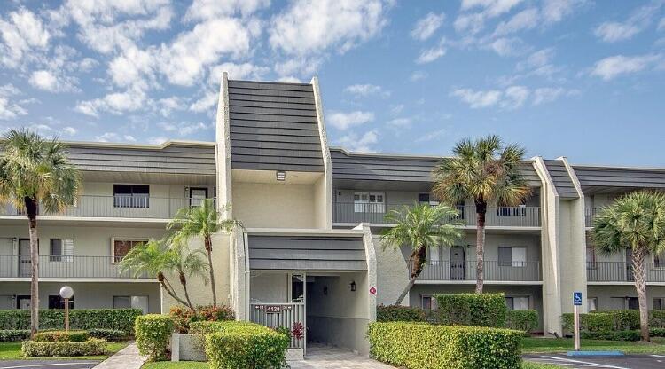 Step into this inviting 1 bed / 1 bath 802 sqft condo situated in one of South Floridas most sought-after 55+ communities The Fountains of Palm Beach. This bright and airy residence offers a comfortable lifestyle tailored for full-time residents or savvy investors alike.Key Features:Spacious living room, ideal for relaxing or entertaining with large windows bringing in the South Florida sunshine.Well-designed kitchen.Master bedroom positioned for comfort and privacy.Functional bathroom and a layout that flows easily for everyday use.Fully move-in ready condition, low-maintenance and easy to manage.Furniture is negotiable.Elevator nearby.Low HOA and a residence that's ready to move in, no major repairs required6 Miles from beachThis unit's prime top-floor location, of