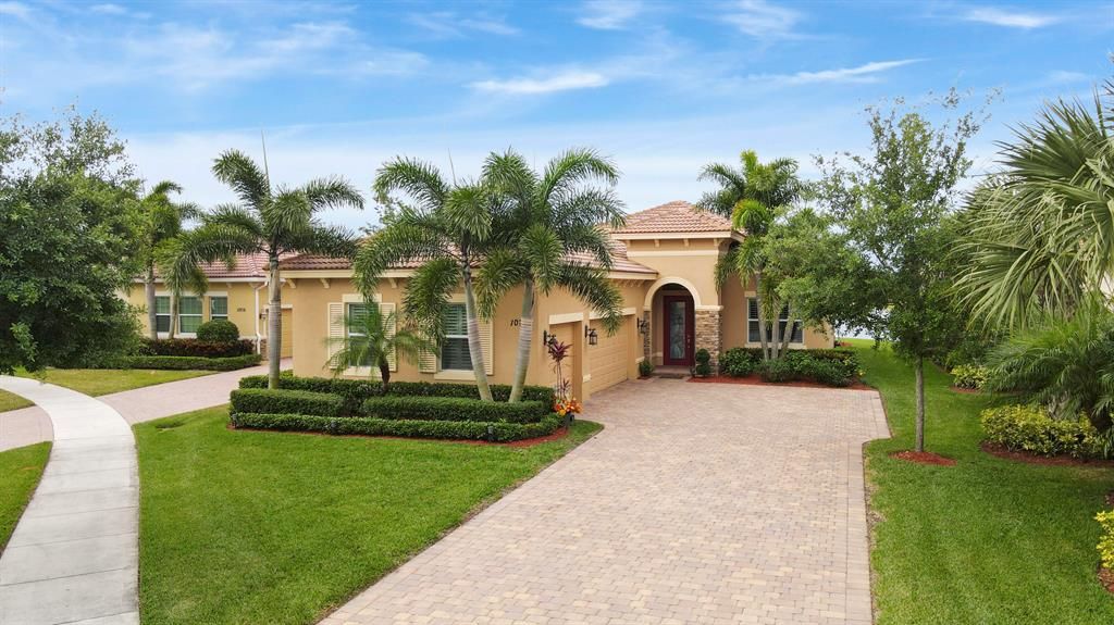 Photo of 10730 SW Visconti Way, Port Saint Lucie, FL 34986 (MLS # R10705239)