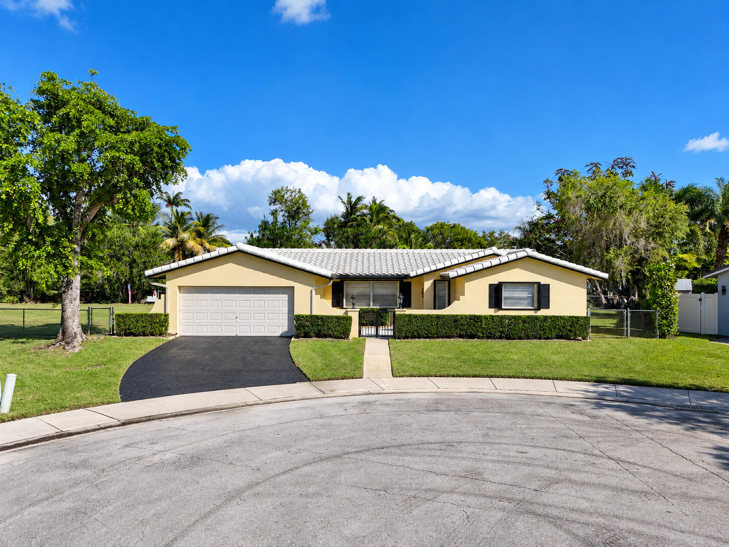 1900 NW 43RD Street