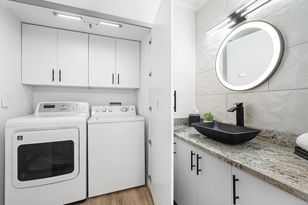 YACHT CLUB ON THE INTRACO - Residential Lease