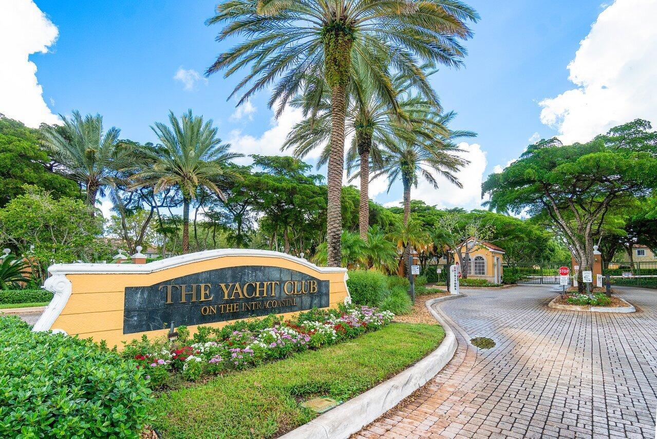 YACHT CLUB ON THE INTRACO - Residential Lease