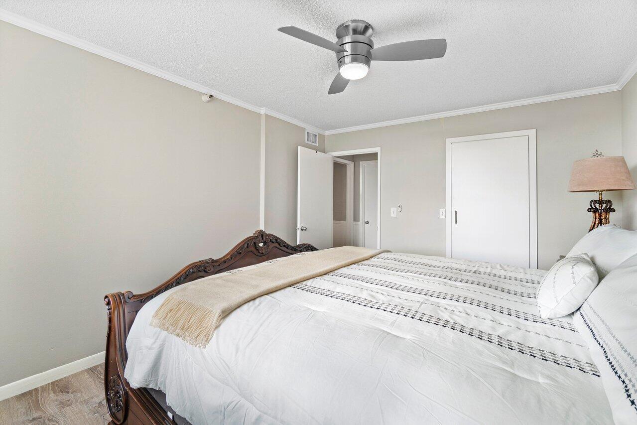 YACHT CLUB ON THE INTRACO - Residential Lease