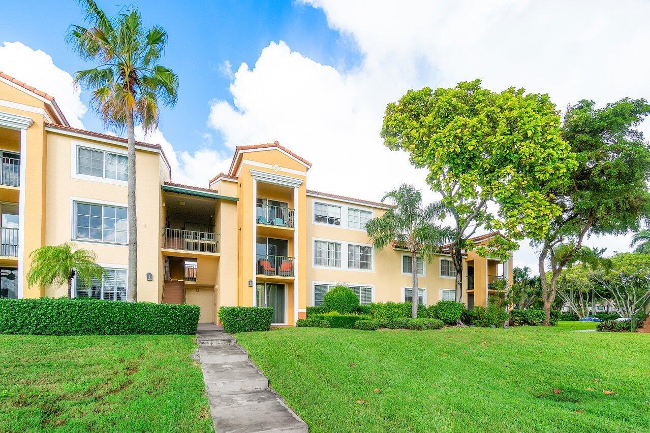 YACHT CLUB ON THE INTRACO - Residential Lease