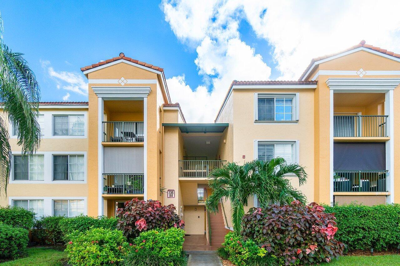 YACHT CLUB ON THE INTRACO - Residential Lease