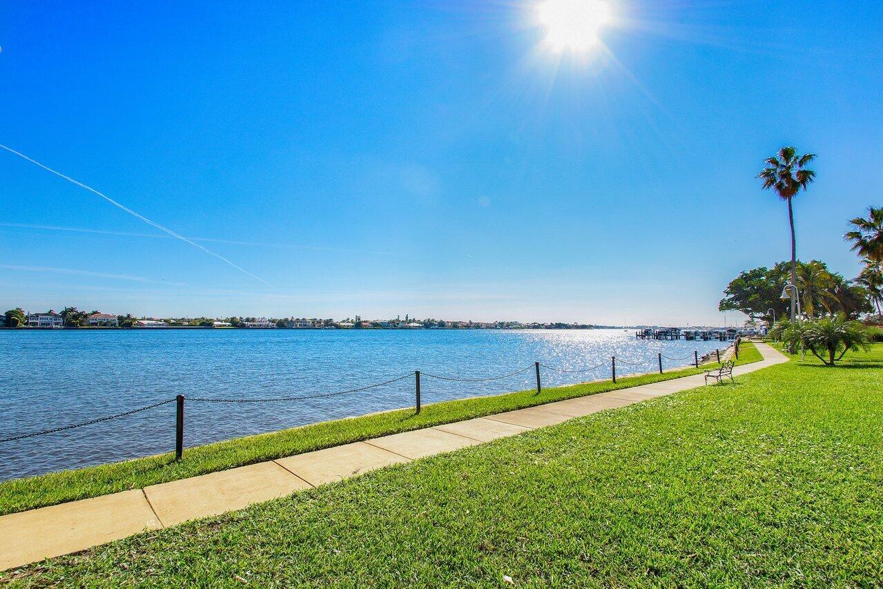 YACHT CLUB ON THE INTRACO - Residential Lease