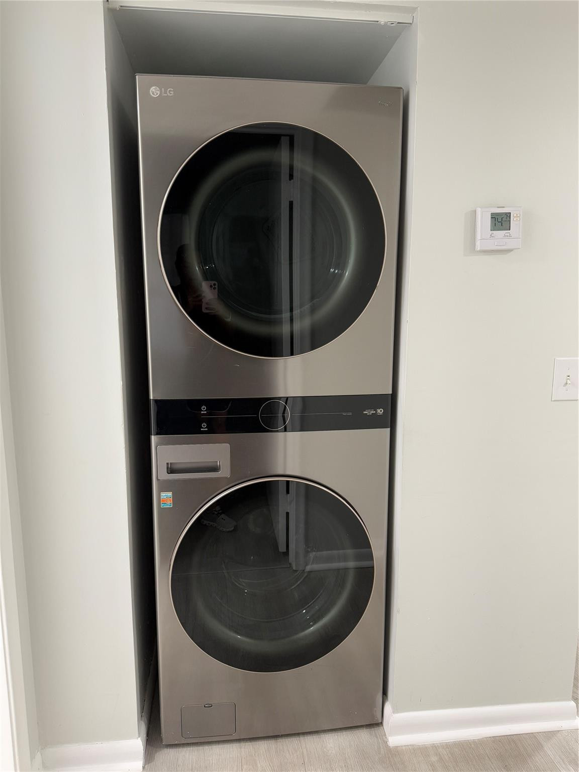 BUCKINGHAM AT CENTURY VILLAGE - Residential Lease
