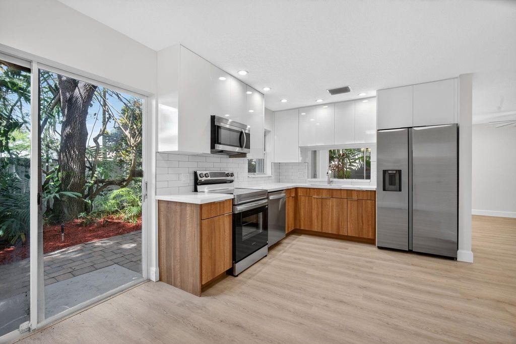 Photo of 9870 NW 2nd Street, Plantation, FL 33324 (MLS # F10555154)