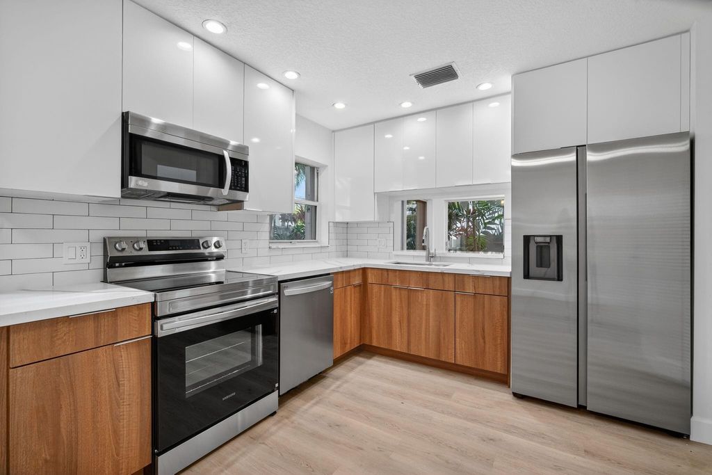 Photo of 9870 NW 2nd Street, Plantation, FL 33324 (MLS # F10555154)