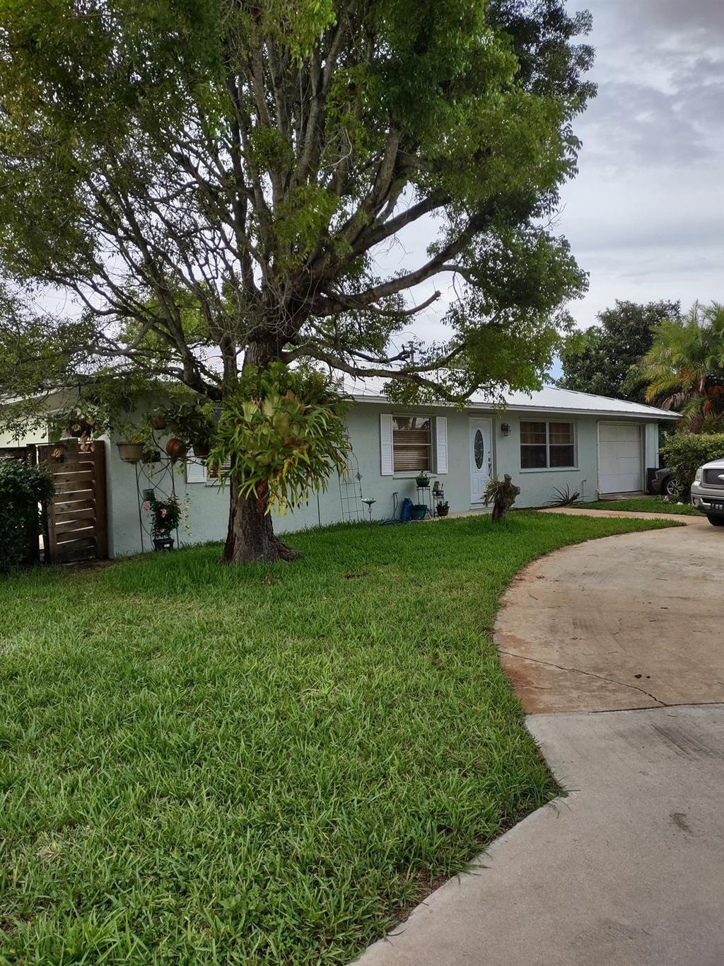 Photo of 3209 Windward Lane, Lake Worth, FL 33462 (MLS # R10907502)