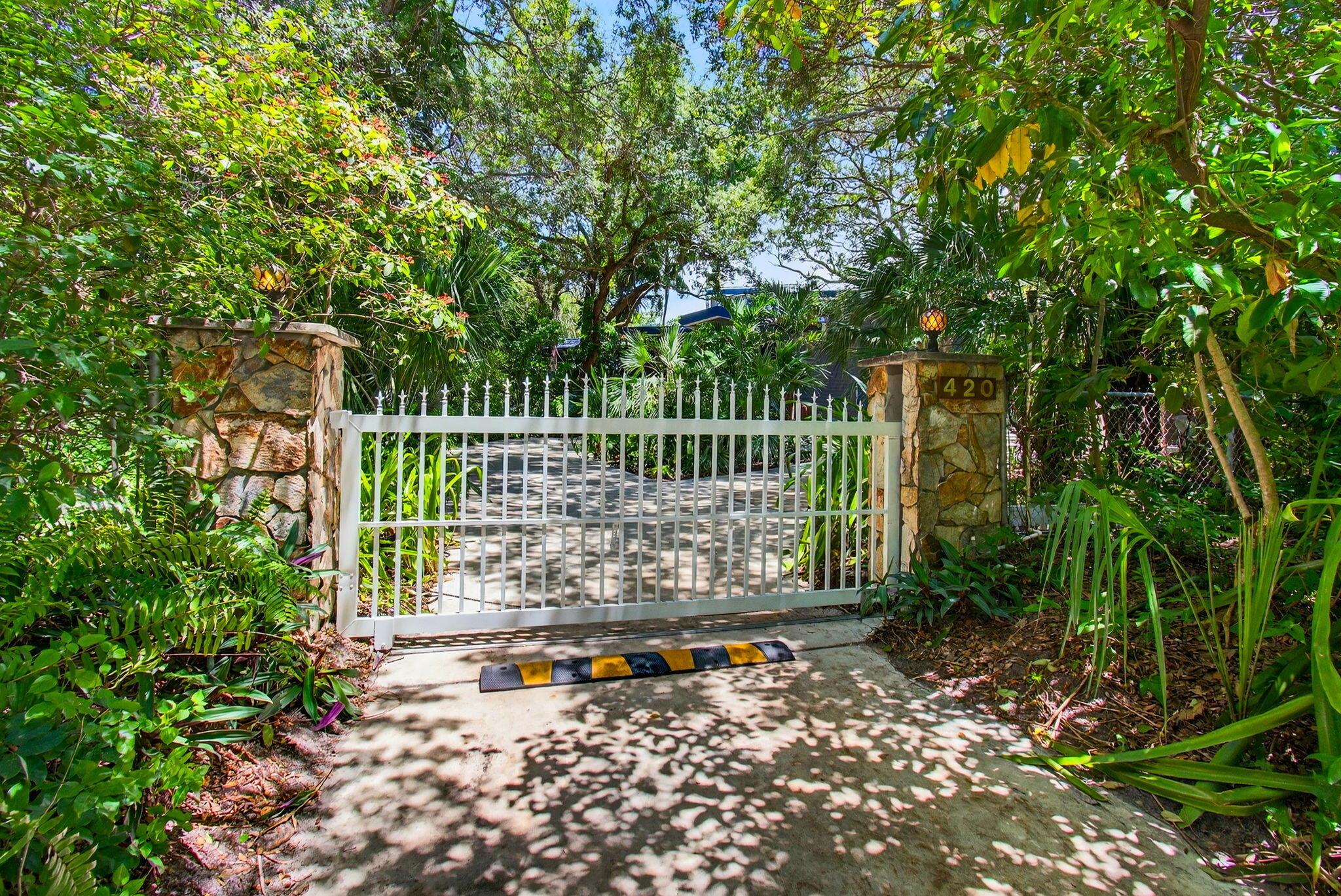 West Palm Beach, Florida, 33406, United States, 4 Bedrooms Bedrooms, ,4 BathroomsBathrooms,Residential,Active,1943728