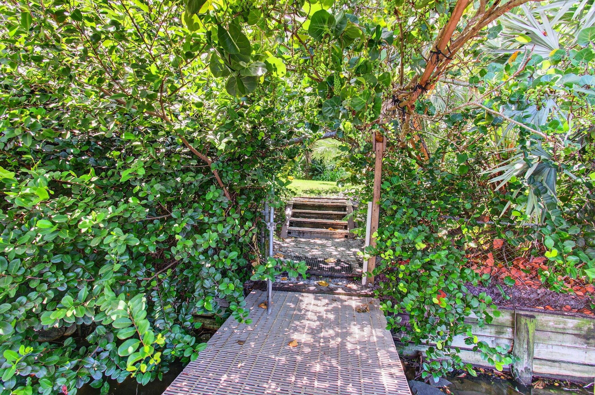 West Palm Beach, Florida, 33406, United States, 4 Bedrooms Bedrooms, ,4 BathroomsBathrooms,Residential,Active,1943728