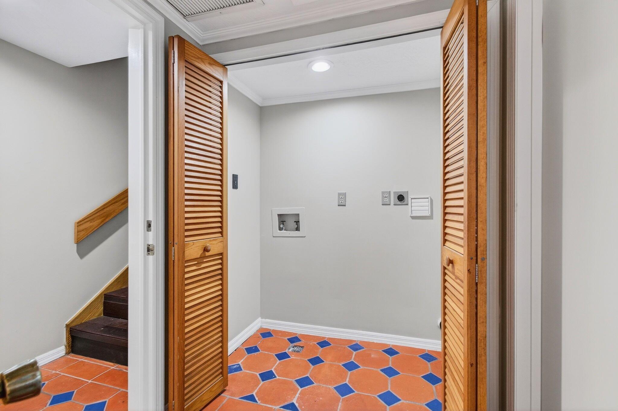 West Palm Beach, Florida, 33406, United States, 4 Bedrooms Bedrooms, ,4 BathroomsBathrooms,Residential,Active,1943728