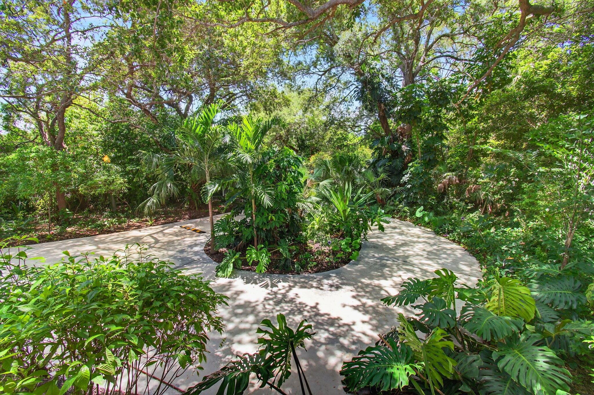 West Palm Beach, Florida, 33406, United States, 4 Bedrooms Bedrooms, ,4 BathroomsBathrooms,Residential,Active,1943728