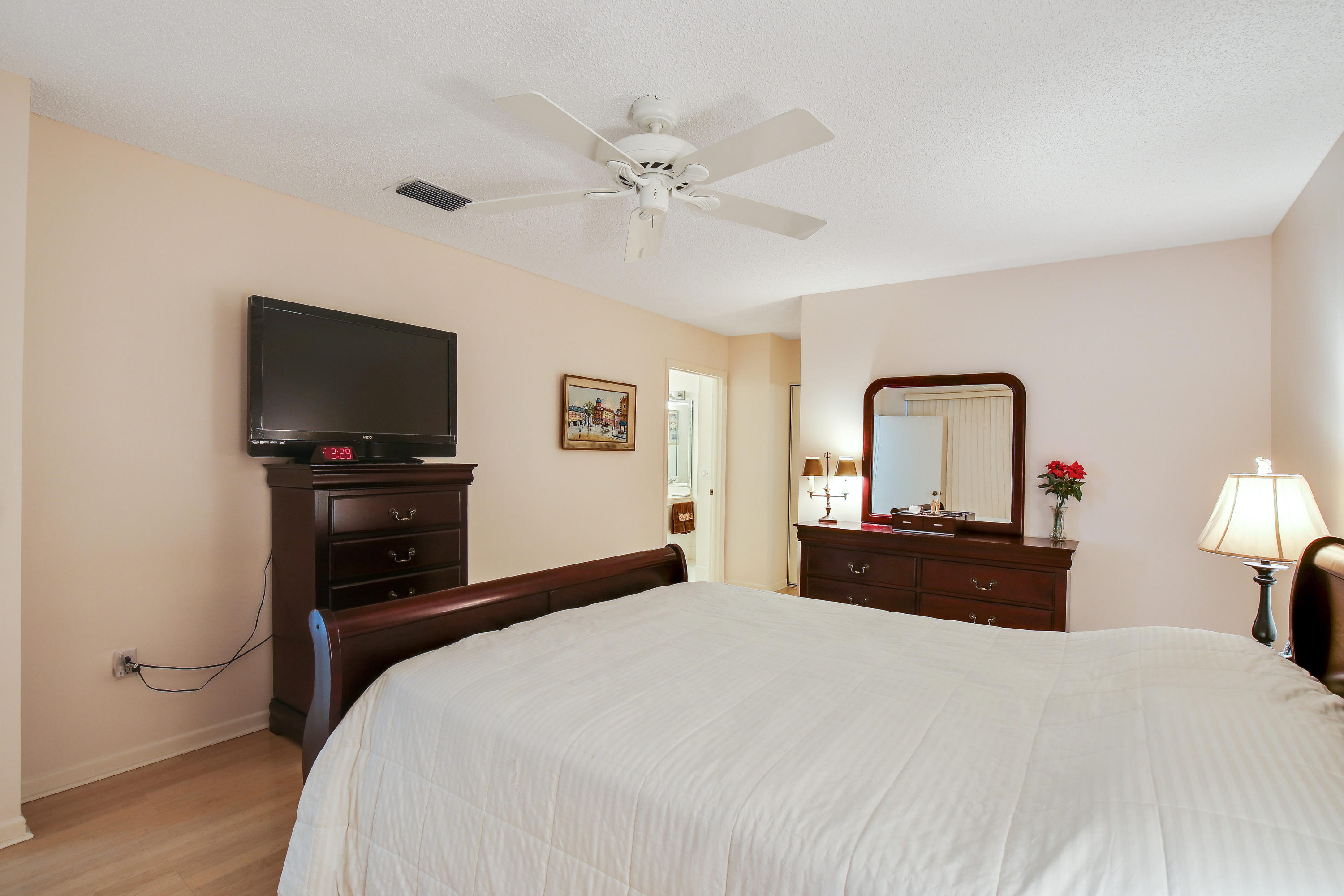 ILLUSTRE VILLAGE CONDO - Residential