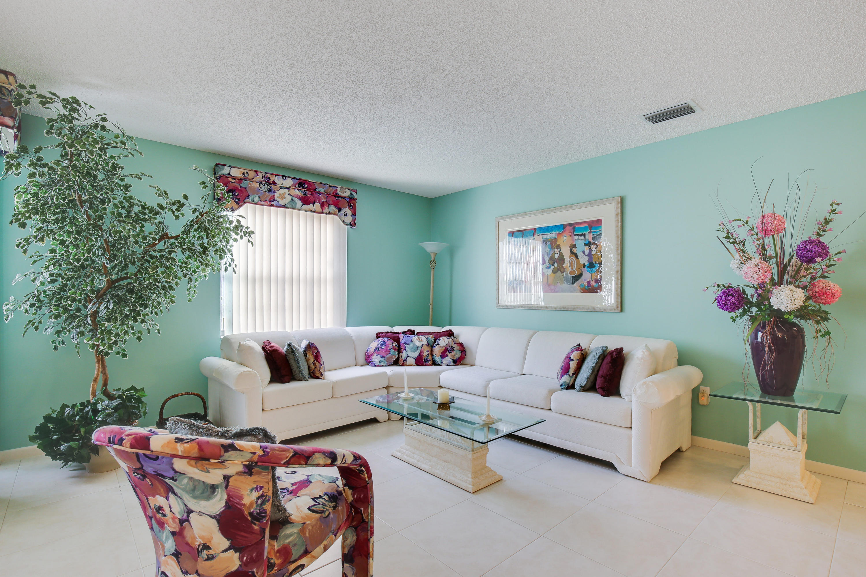 ILLUSTRE VILLAGE CONDO - Residential