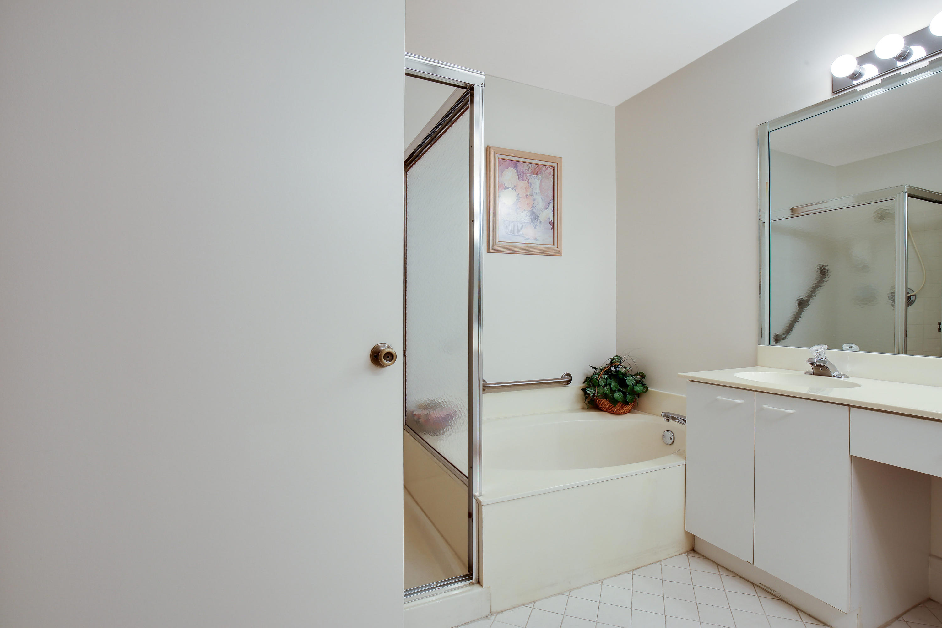 ILLUSTRE VILLAGE CONDO - Residential