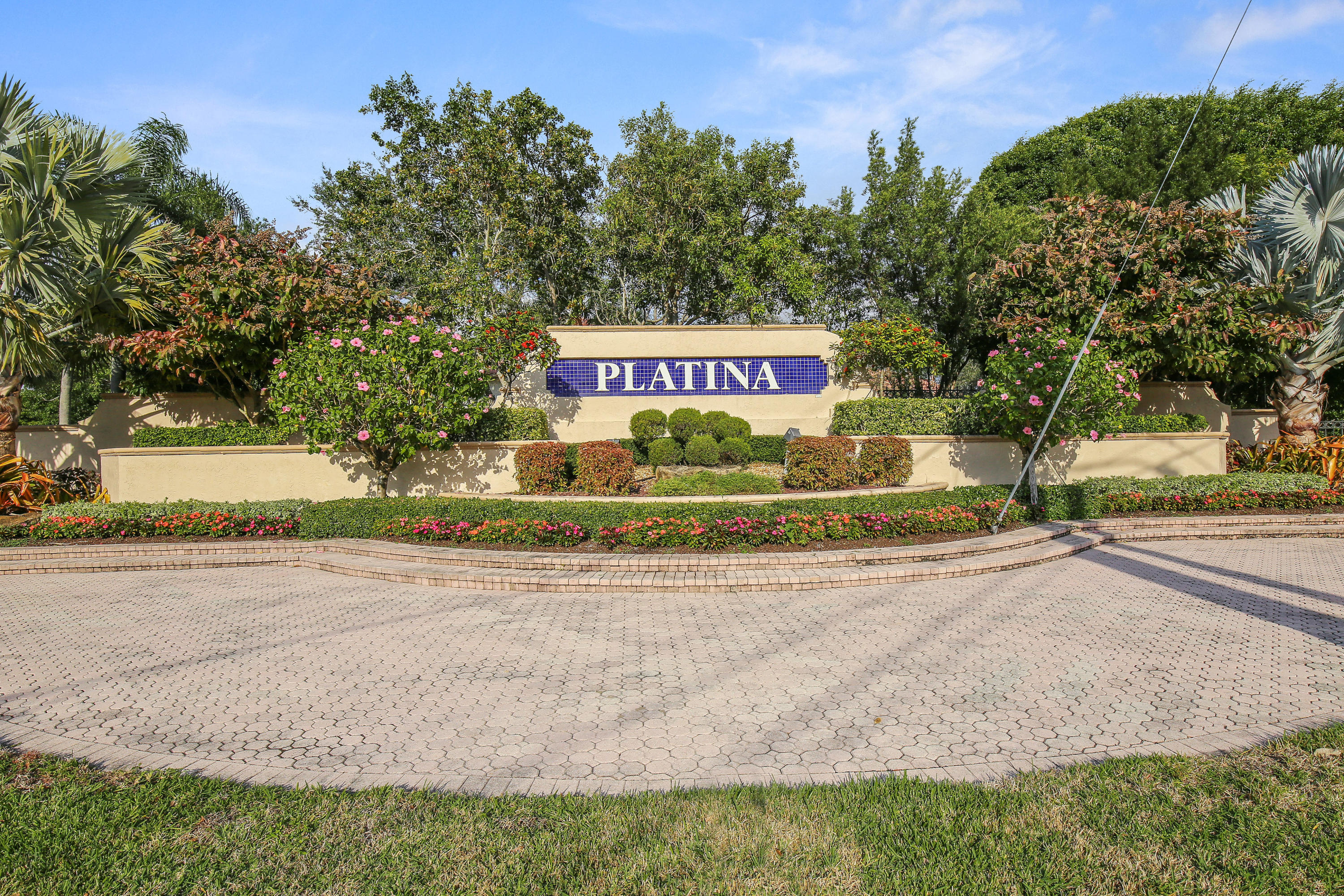 ILLUSTRE VILLAGE CONDO - Residential