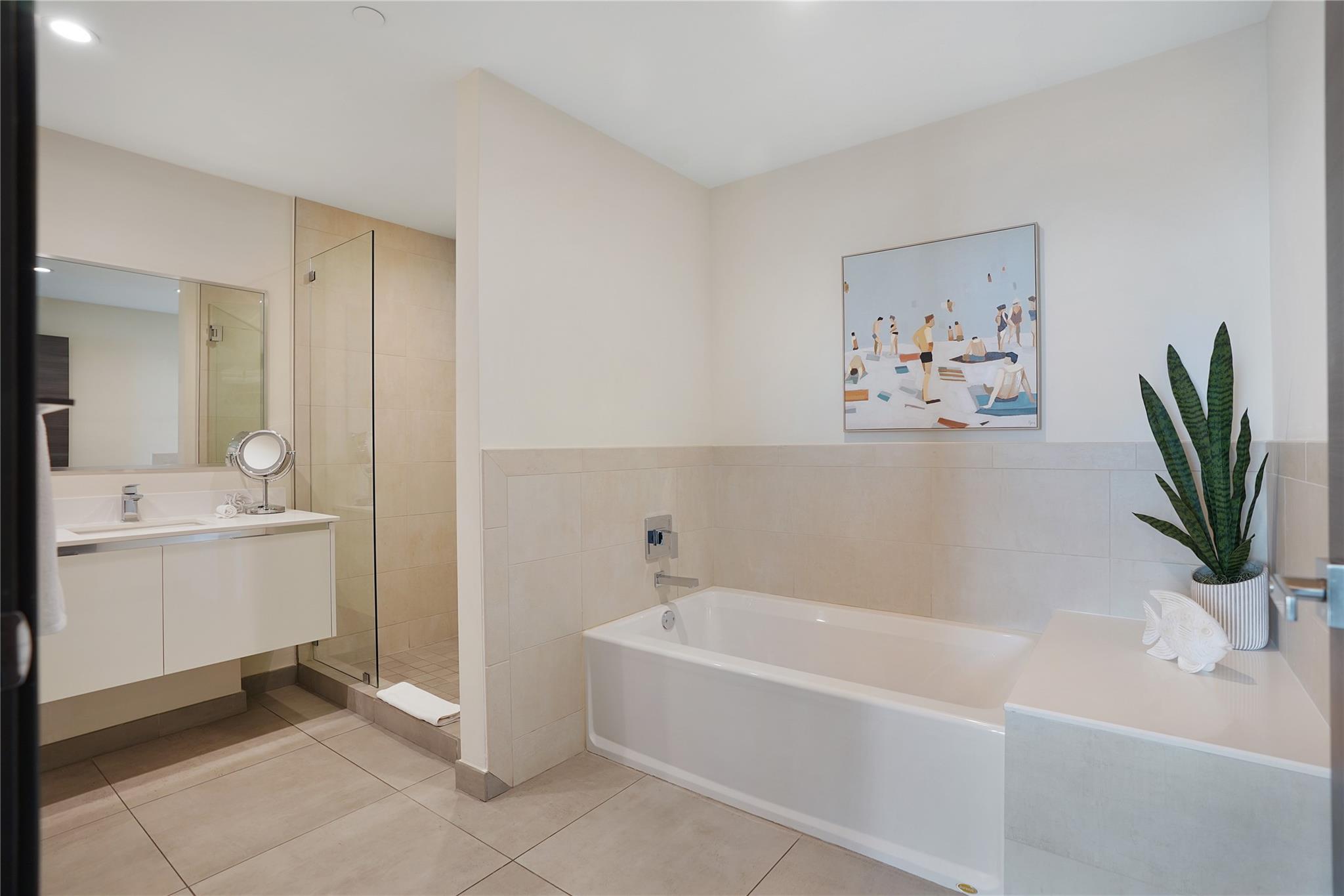 Costa Hollywood - Residential