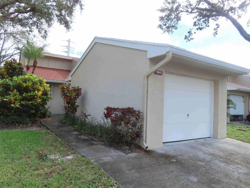 Photo of 1643 SW Crossing Cir, Palm City, FL 34990 (MLS # F10410443)