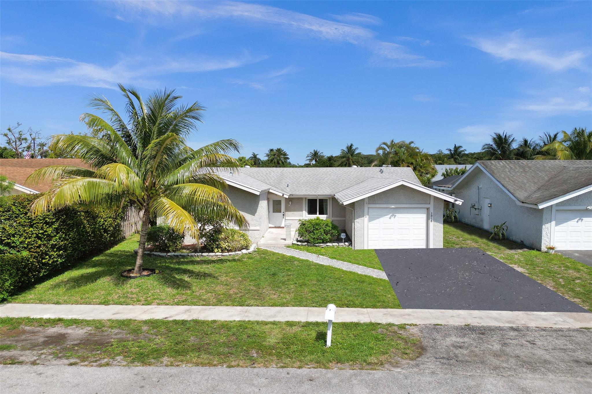 1318 SW 82nd Ter