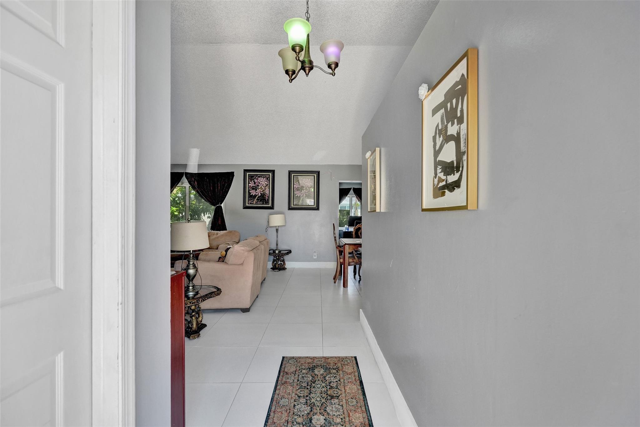 1318 SW 82nd Ter