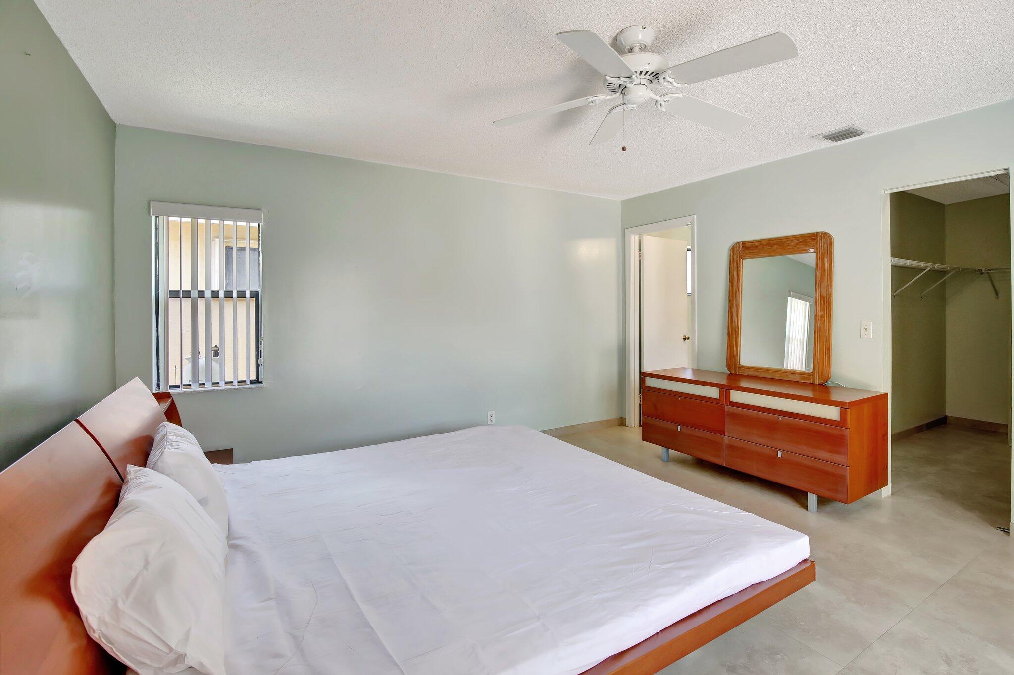 NOB HILL VILLAGE - Residential Lease