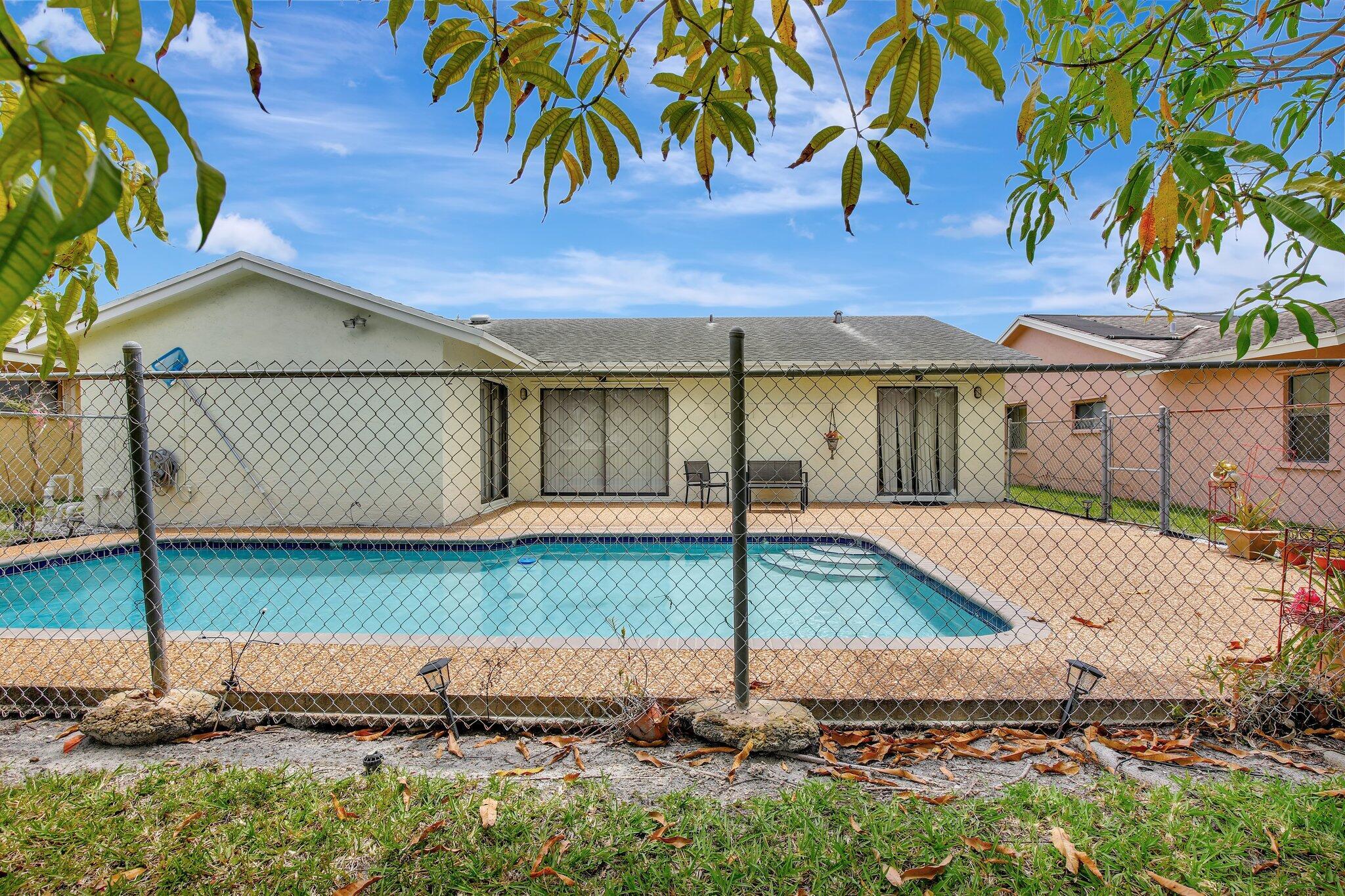 NOB HILL VILLAGE - Residential Lease