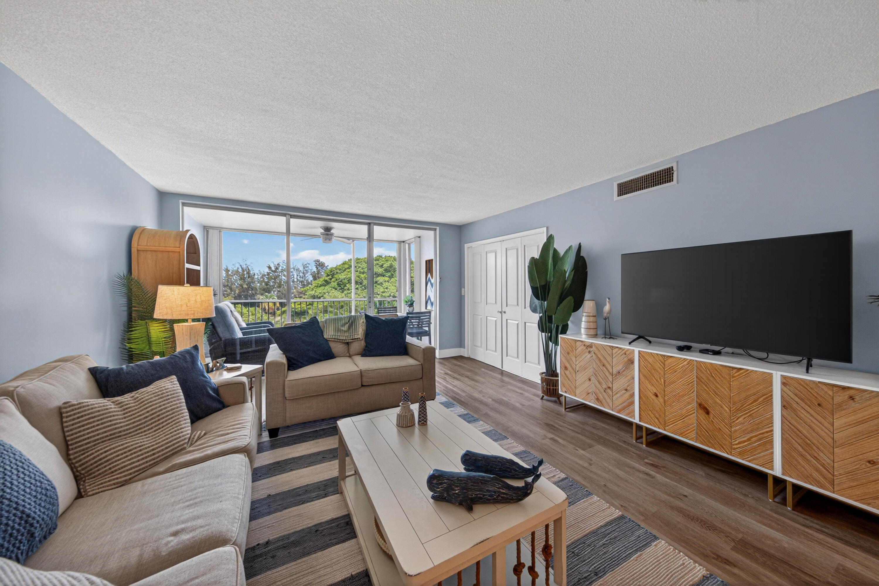 NO 16 PALM-AIRE COUNTRY CLUB - Residential Lease