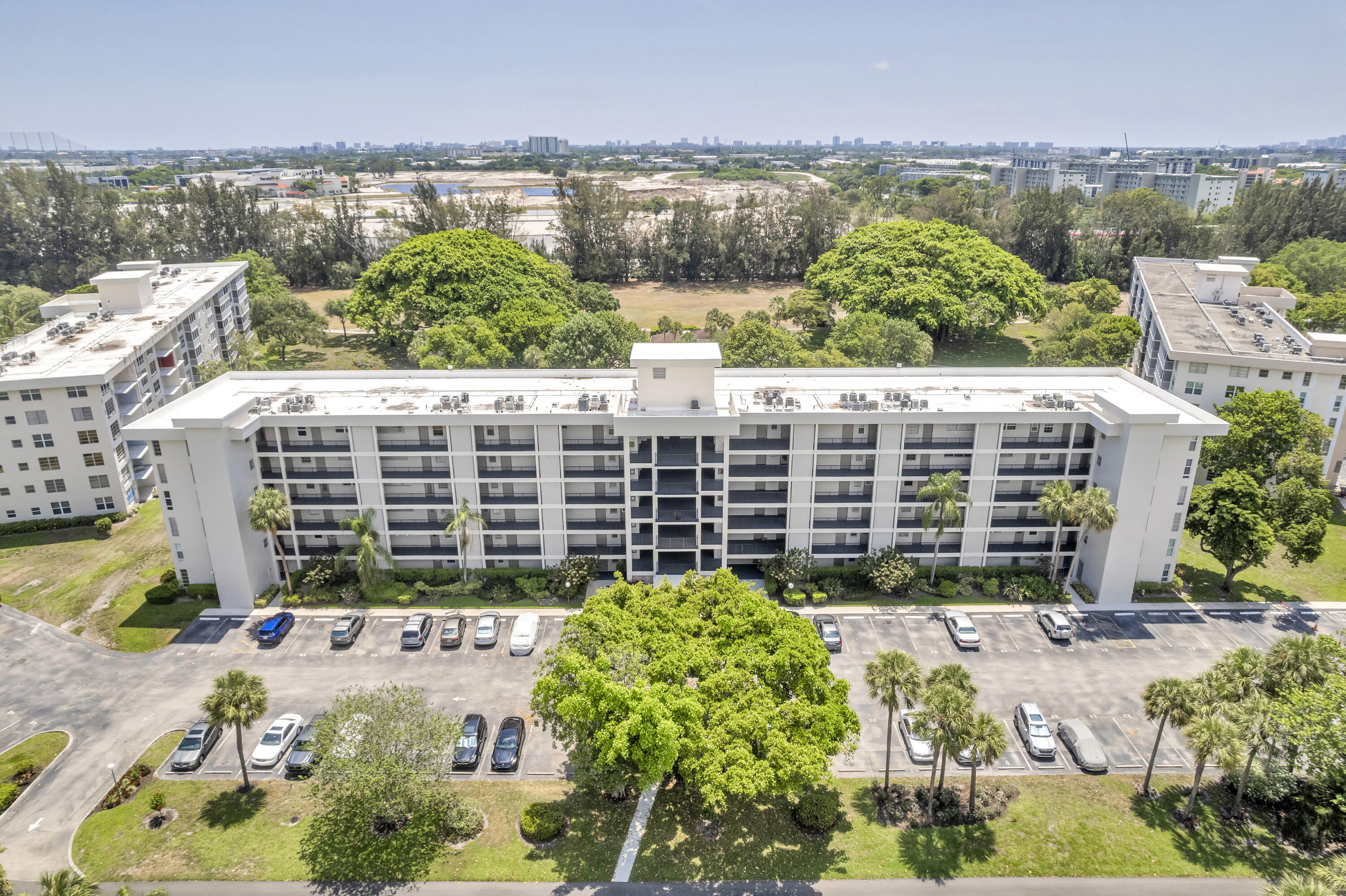 NO 16 PALM-AIRE COUNTRY CLUB - Residential Lease