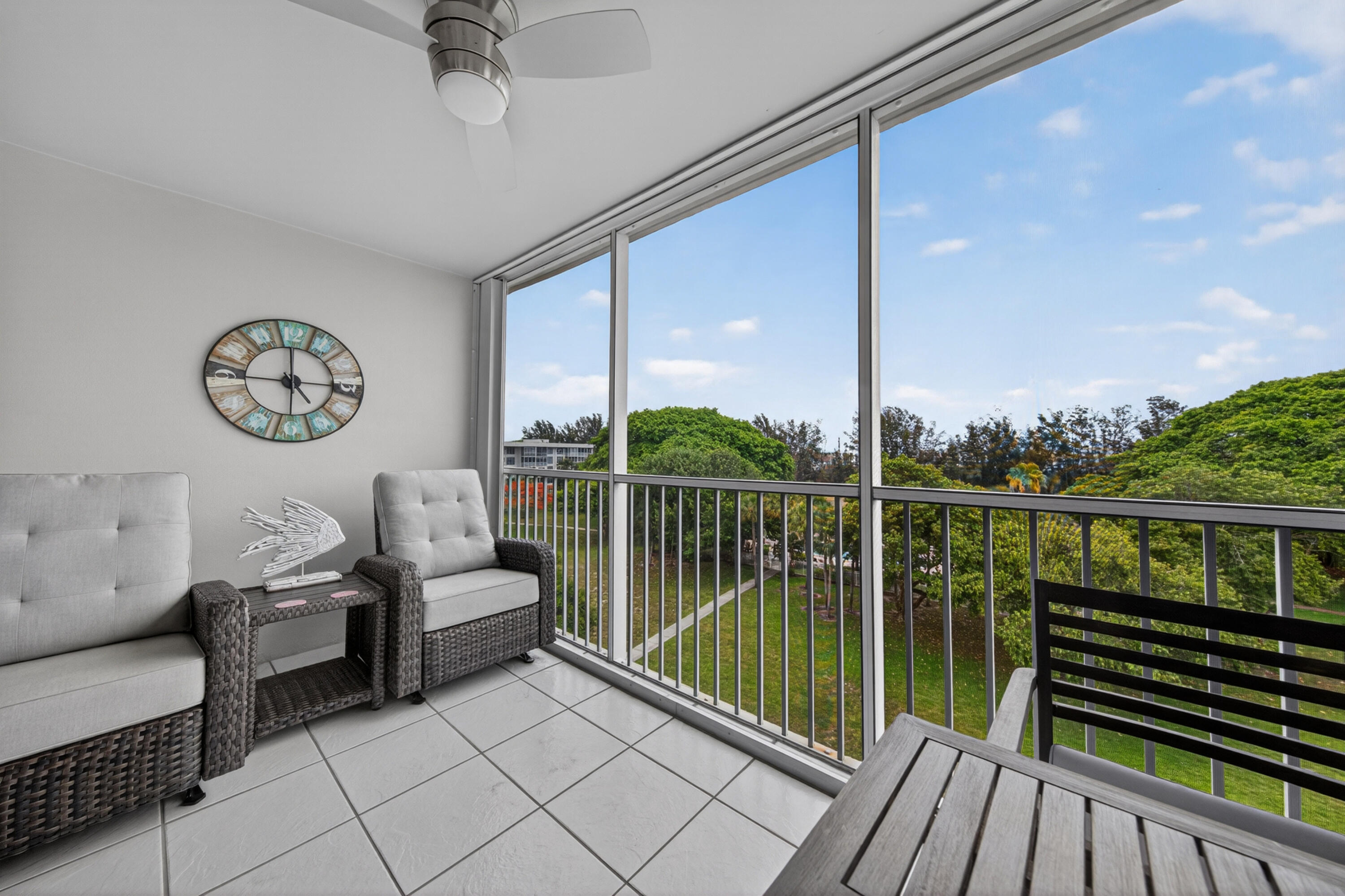 NO 16 PALM-AIRE COUNTRY CLUB - Residential Lease