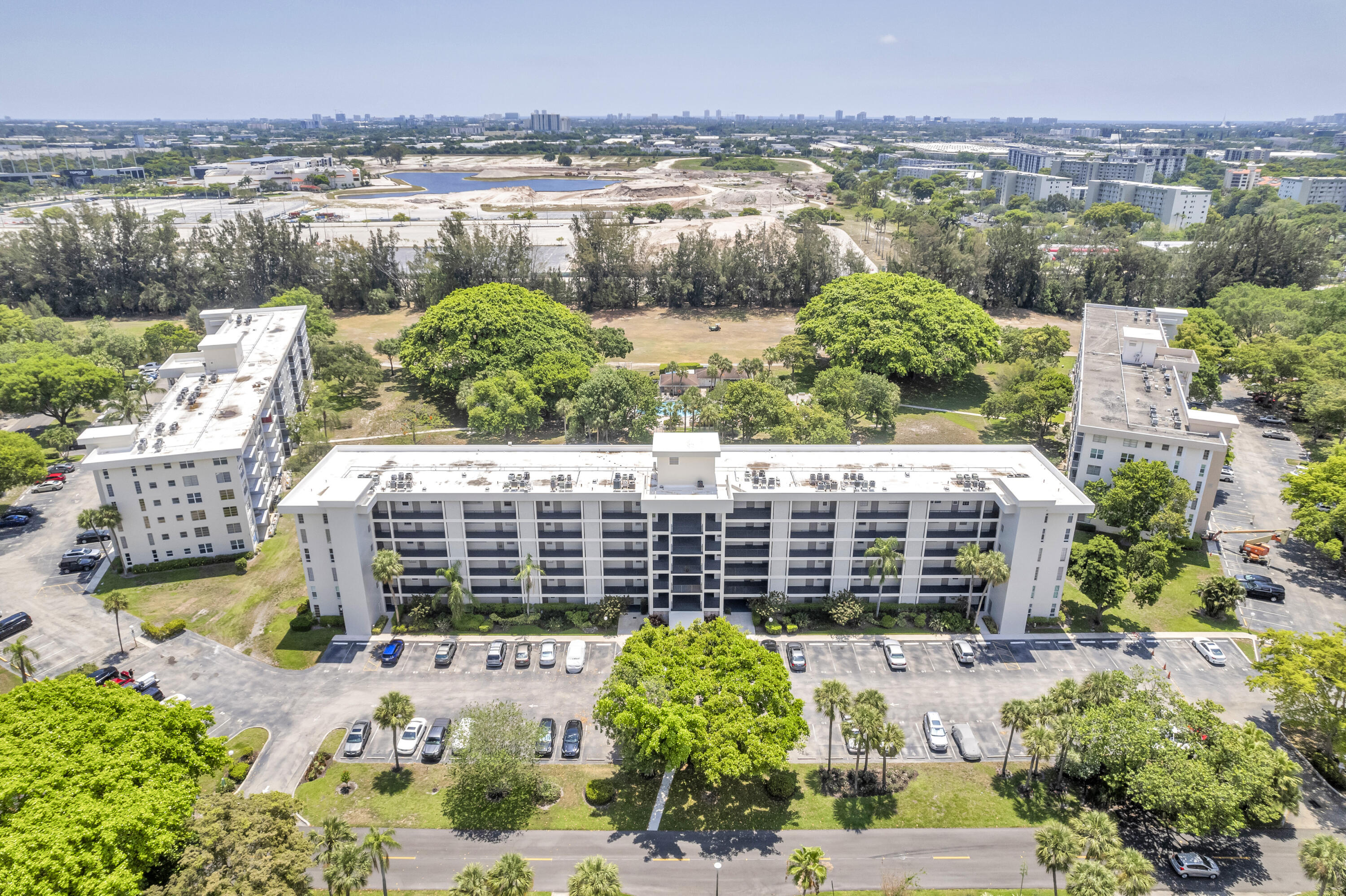 NO 16 PALM-AIRE COUNTRY CLUB - Residential Lease