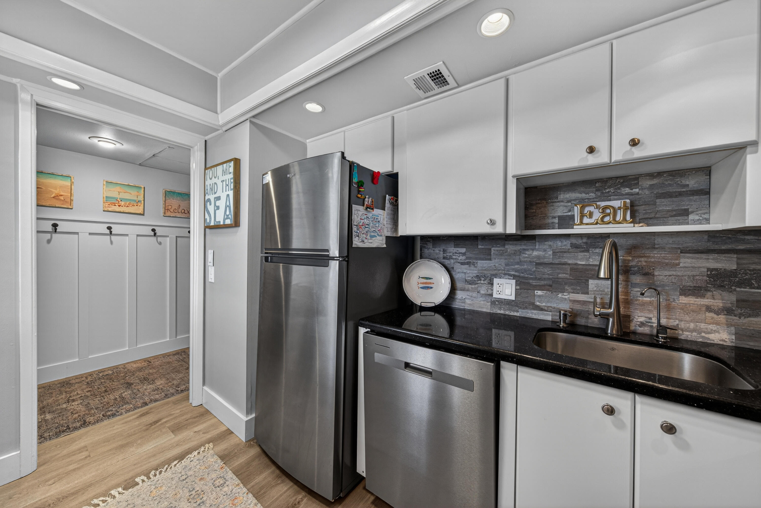 NO 16 PALM-AIRE COUNTRY CLUB - Residential Lease