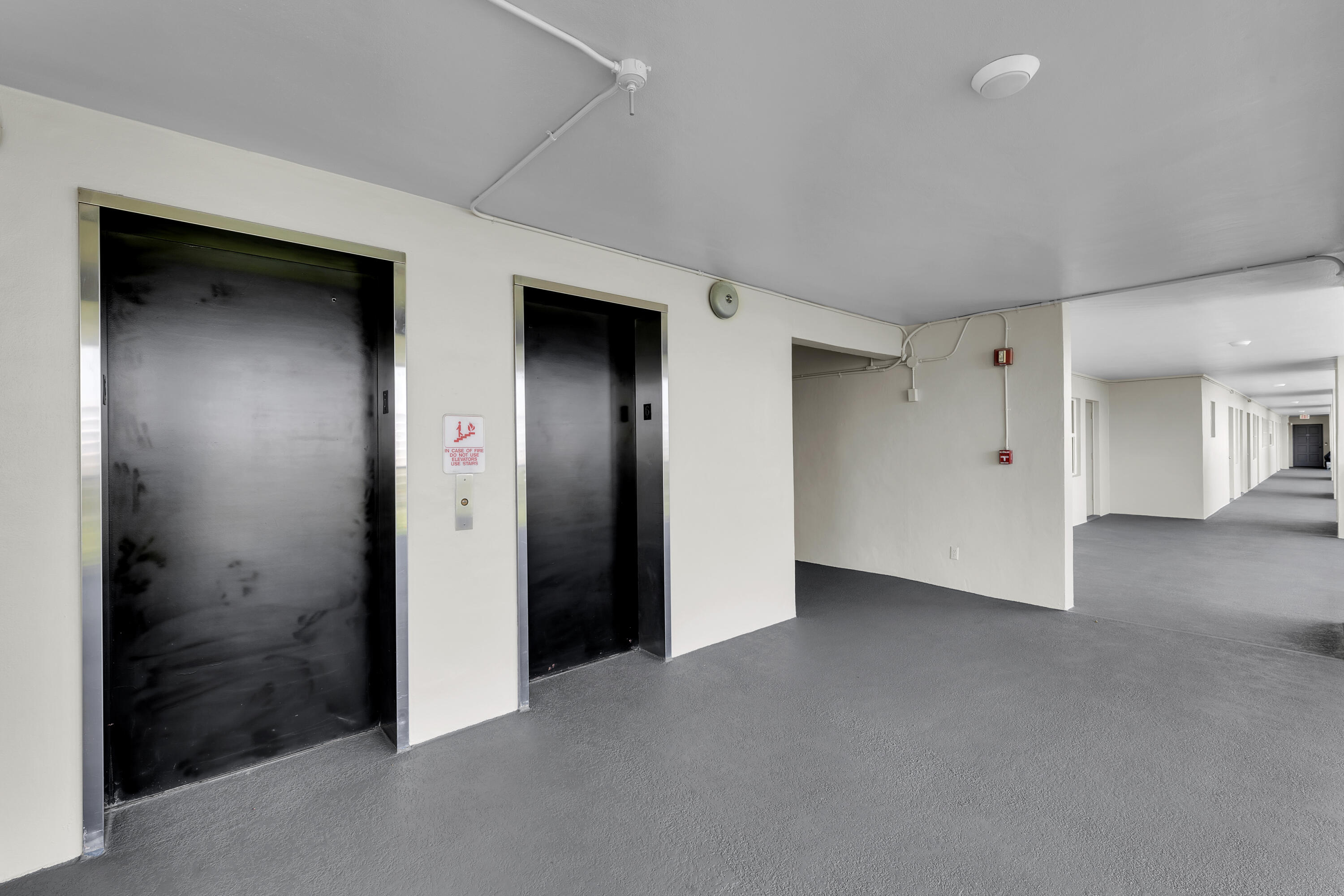 NO 16 PALM-AIRE COUNTRY CLUB - Residential Lease